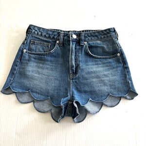 Scalloped Edges Denim Shorts H&M Women’s size‎ 4